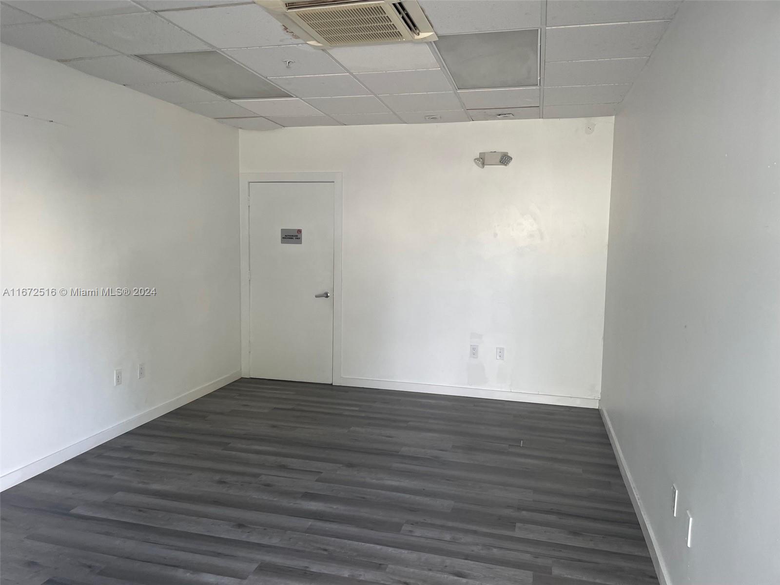 Commercial Property Warehouse/Office